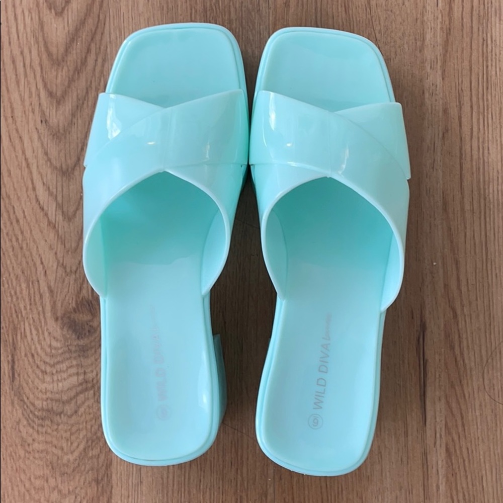 Wild diva wedges
